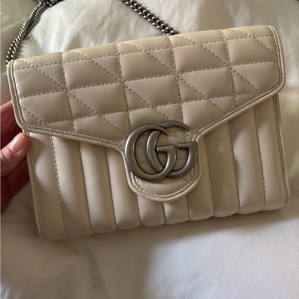 Gucci Cream Matelassé Marmont Shoulder Bag
